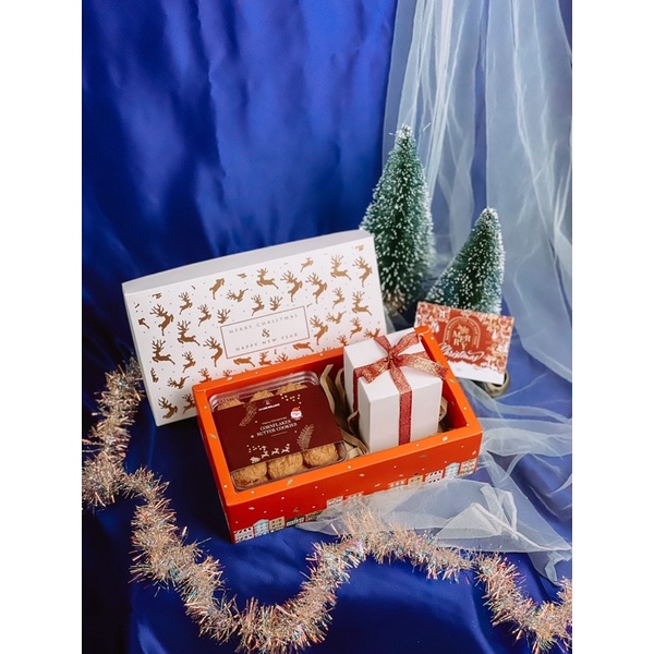 

Christmas Hampers LLBXPaoPaoBakes
