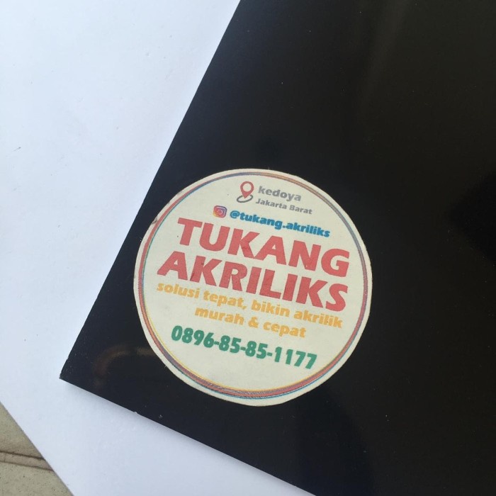 

GRAVOPLY HITAM - TULISAN PUTIH 20X30CM CNC LASER MURAH READY STOCK