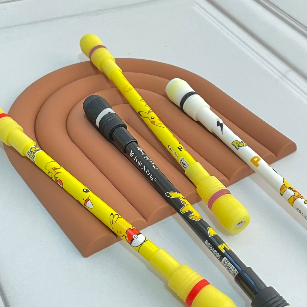 

PULPEN PUTAR MAGNET TONGKAT PIKACHU POKEMON PENA PEN GEL TINTA MURAH LUCU READY GROSIR COD