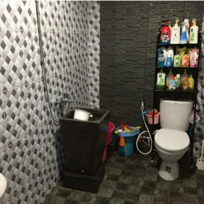 Bak Bak Mandi Teraso Hitam Glossy Tipe Piramid