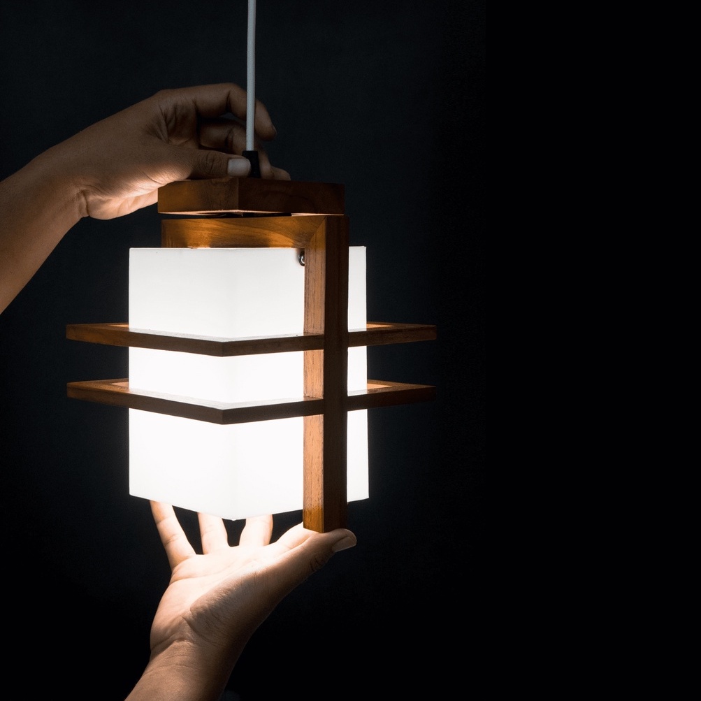 Lampu Gantung Hias Minimalis Kayu Jati & Akrilik