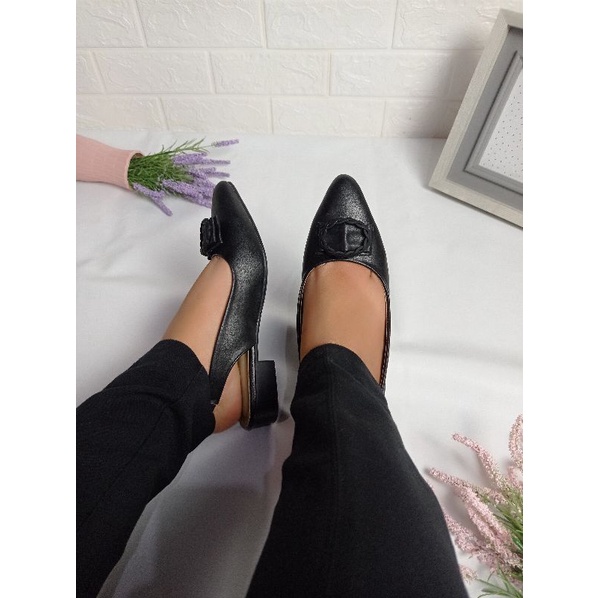 ROSSE Sepatu tali belakang hak tahu 2 cm Oval Shoes TR18 bahan doff Sepatu Kantor Wanita / Sepatu Wa