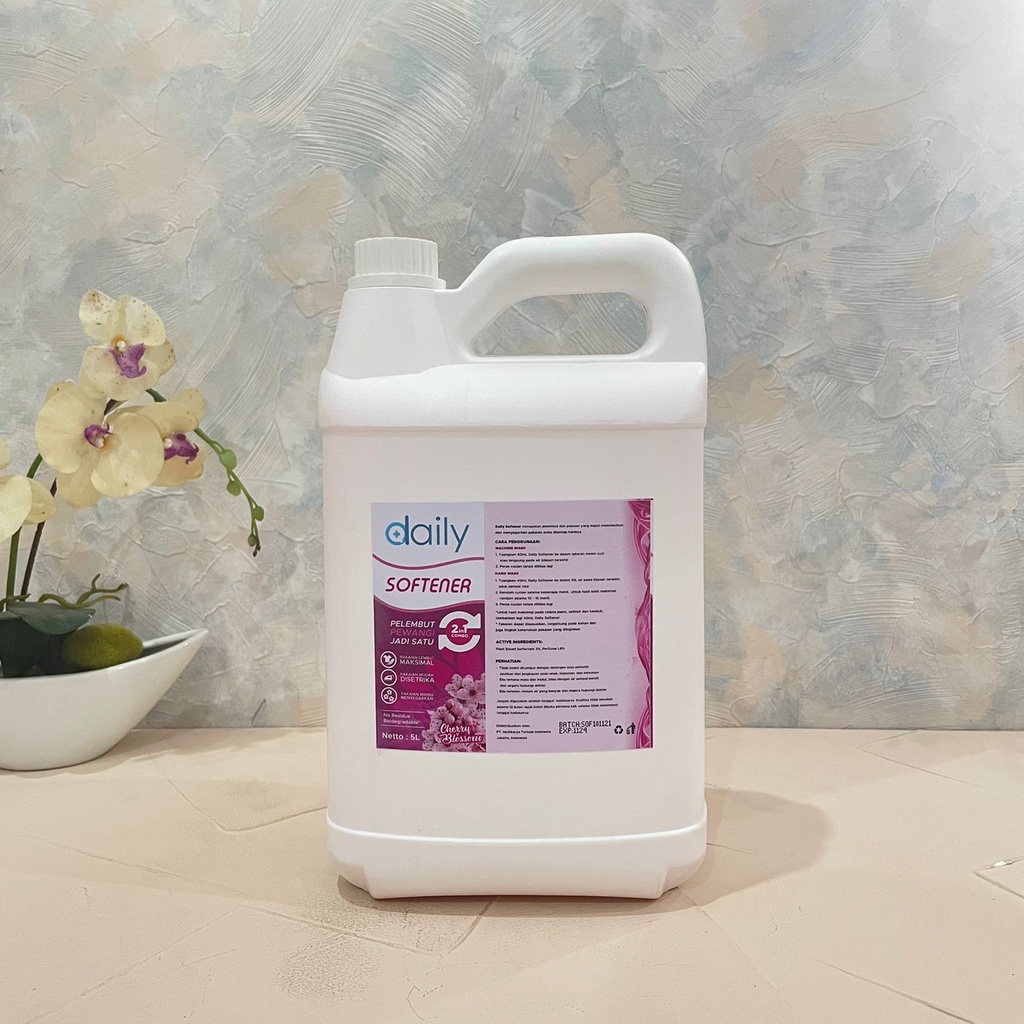 SOFTENER 2IN1 PEWANGI DAN PELEMBUT PAKAIAN 5 LITER  DAILY SOFTENER CHERRY BLOSSOM