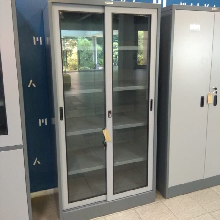 

TERBAIK lemari arsip besi pintu sliding kaca TOP datascipt murah rak cupboard Code 4417