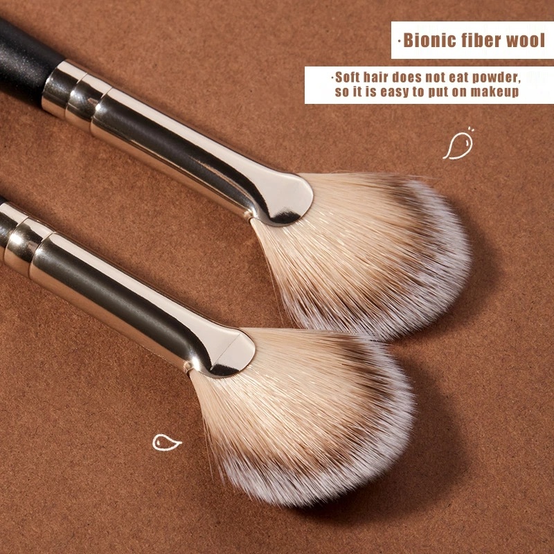 Sikat Bedak Longgar Penghalus Lembut Multifungsi/Reusable Fan Blush Hightlight Brushes/Alat Makeup Wajah Profesional