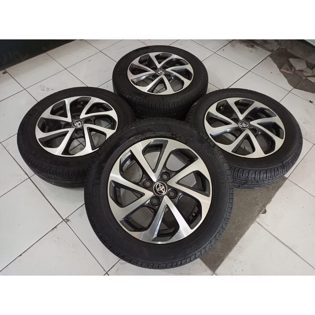 Velg Mobil Bekas Standar Agya TRD Ring 14 Pcd 4x100 + Ban 175 65 R14