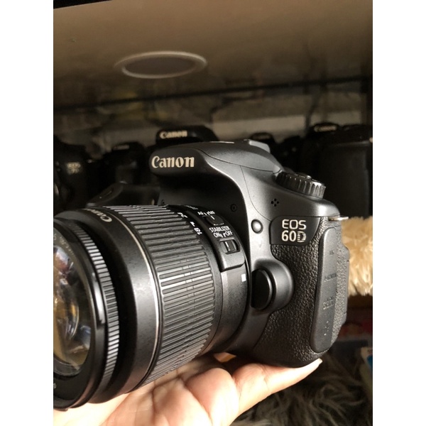 kamera canon 60d lensa kit 18-55 is mulus lcd /layar vignet tipis