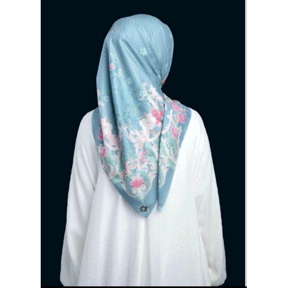 Royal Scarf Wearing Klamby Sale