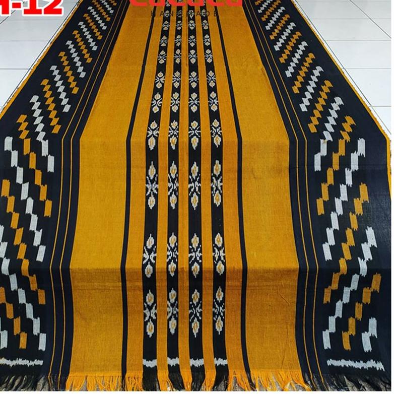 Tren Terbaru Kain Tenun Ikat Blanket Etnik Asli Motif Dayak Sumba NTT Asmat Lombok Papua Toraja Bali