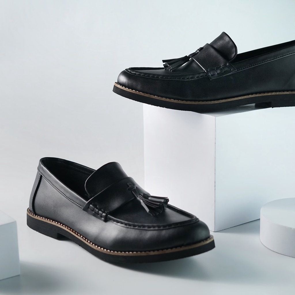 HAGEN BLACK ORIGINAL x JACK Sepatu Loafers Hitam Pria Slip On Formal Casual Kerja Kantor Slop Resmi Kantoran Pesta Wedding Kondangan Nikah Selop Jalan Santai Hangout Kuliah Modern Penny Loafer Semi Kulit Premium Footwear Keren Terbaru Kekinian Branded