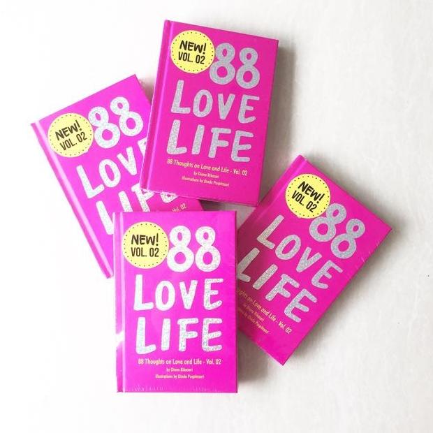 

Buku #88 LOVE LIFE: 88 Thoughts on Love and Life . Diana Rikasari