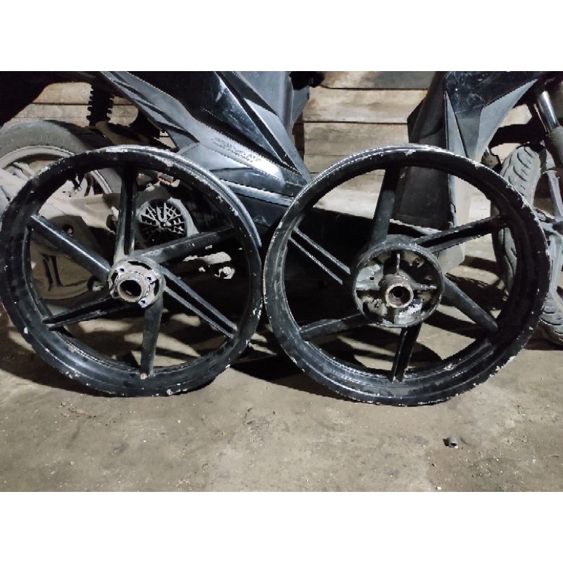 Velg Pelek Tapak Lebar Thunder 125 Original Copotan