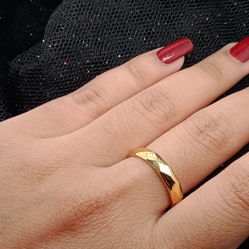 Cincin Emas 17K - 3.95 gr Kadar 750 - 1054