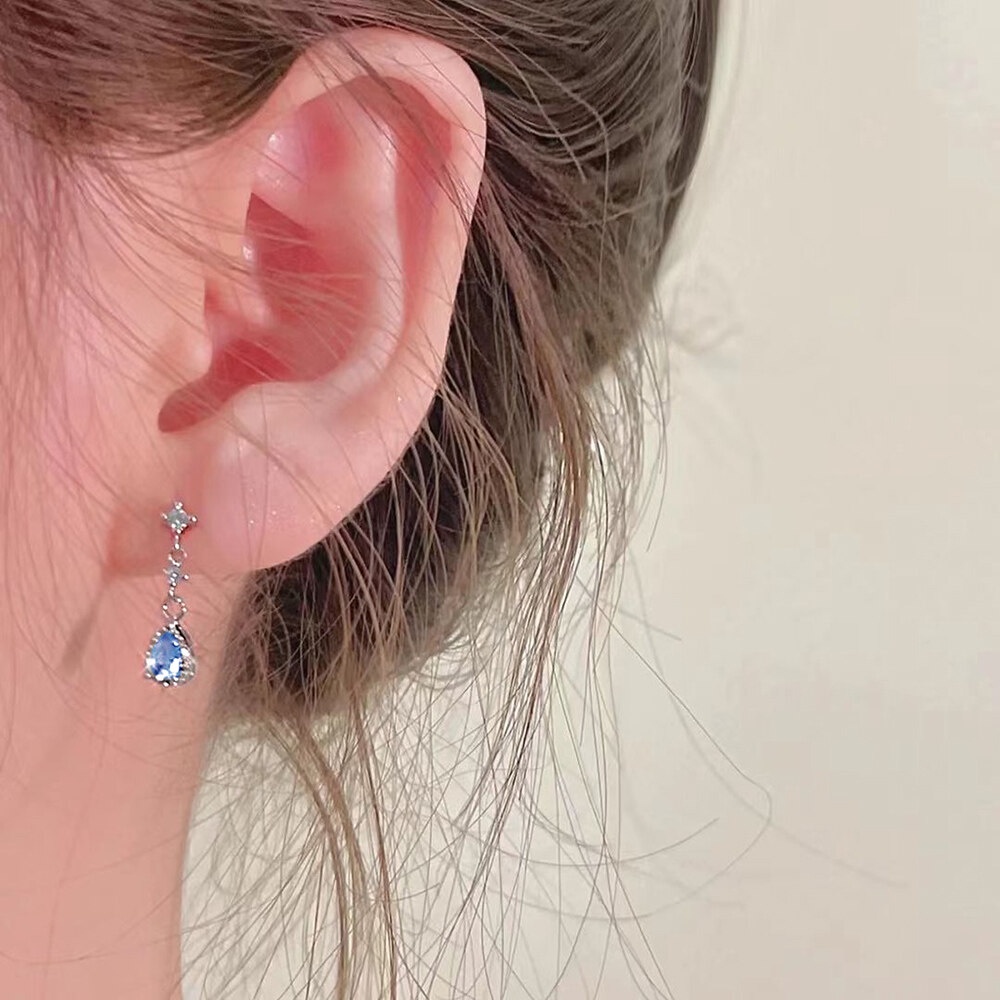 Anting Stud Kait Bahan Titanium Steel Lapis Emas Perak Hias Kubik Zirkonia Biru Untuk Wanita