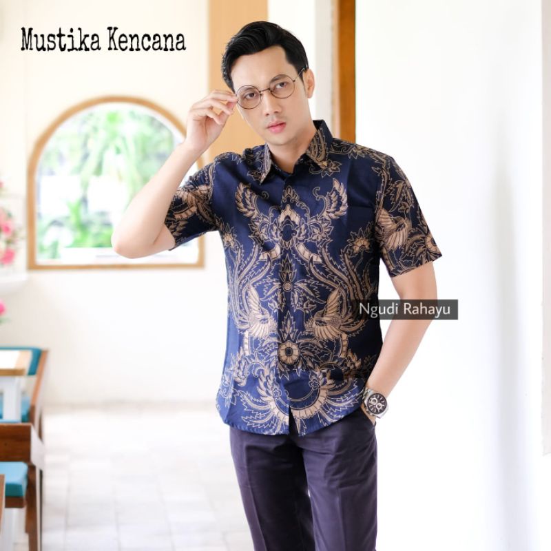 Batik pria Slim fit lengan pendek Premium