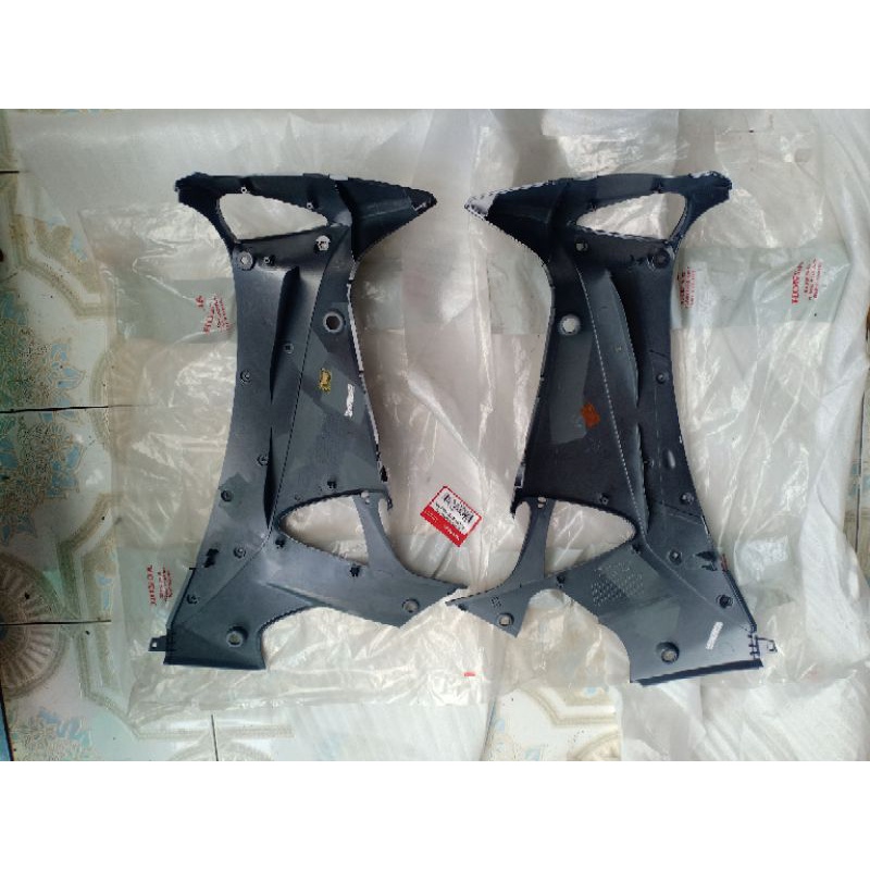 sayap dalam kanan kiri Supra x 125 old warna grey abu original 64450-KTM-850FMN