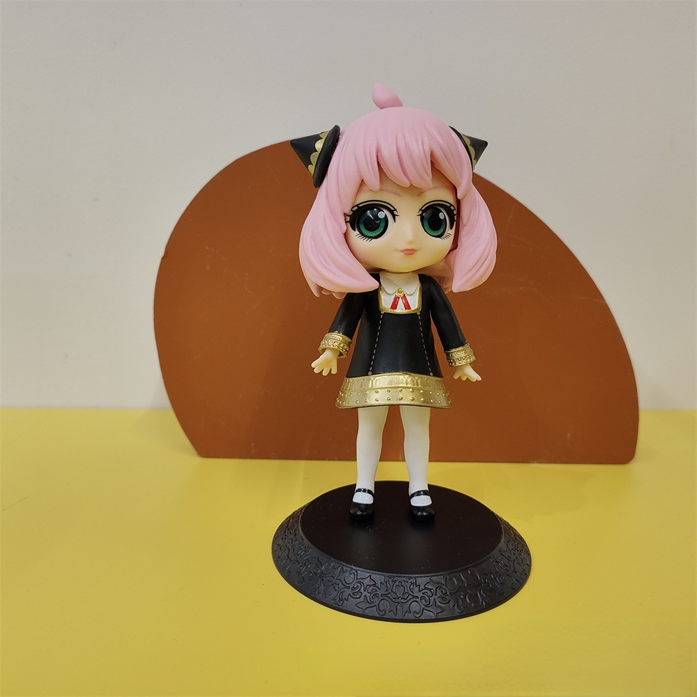 Anime Spy X Family Action Figure Anya Forger Yor Loid Kawaii Qposket Figural PVC Model Mainan Anak Hadiah Ulang Tahun