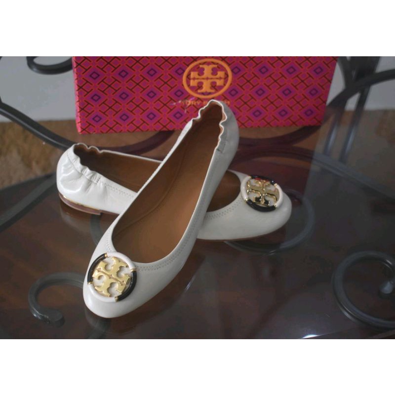 TB MULTI LOGO BALLET GOAT LEATHER SIZE 9