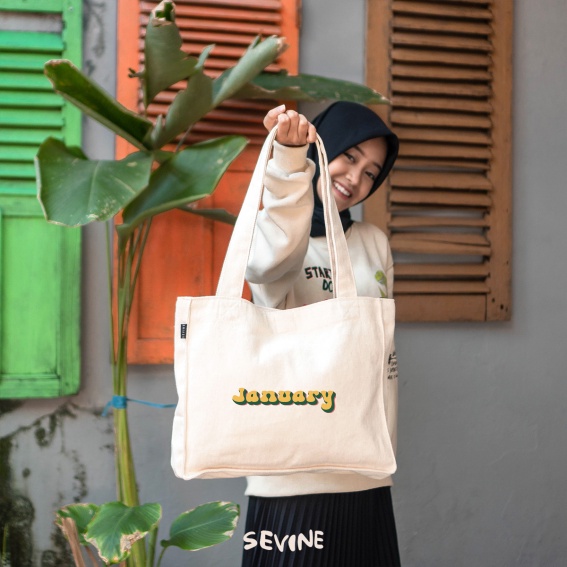 Sevine Totebag Kanvas Daisy Tas Wanita Tote Bag Kantong Laptop Kuliah Sekolah Kerja Aesthetic Month Typography Series - LB