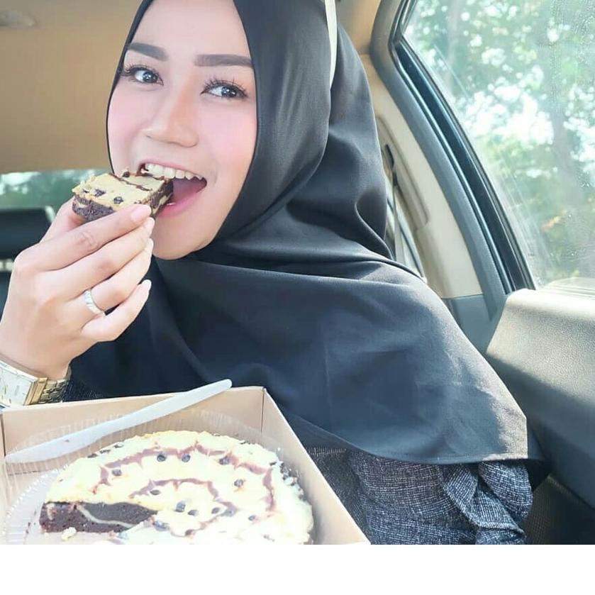 

SALE!!Kue Ulang Tahun Brownies KITKAT Fudge by Brownieholicbdg|SQ6