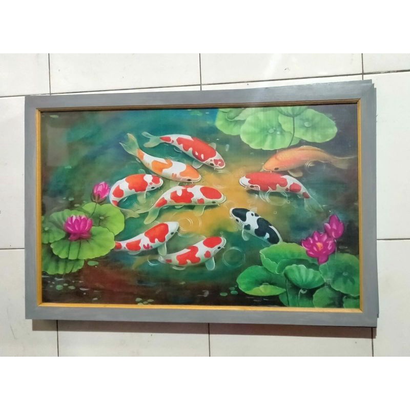 hiasan dinding lukisan cetak ikan koi laris plus bingkai ukuran 85×55