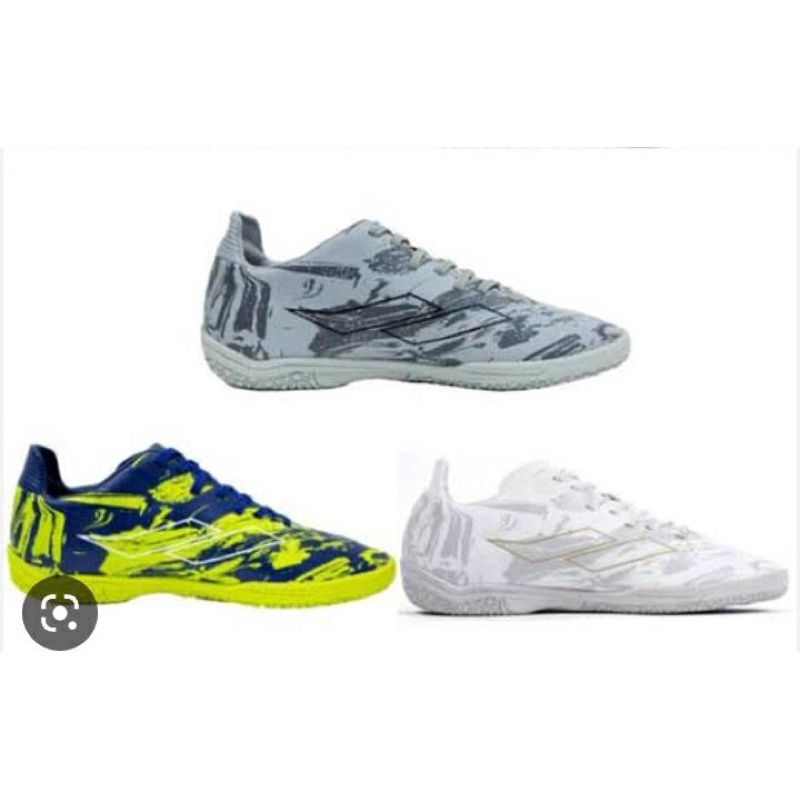 SEPATU BOLA TROYA IN
