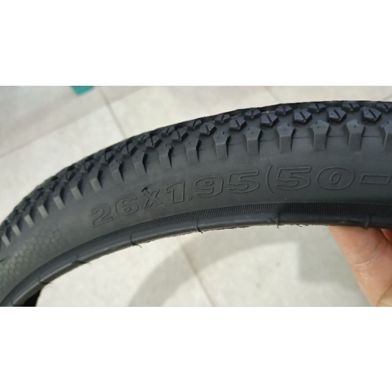 BAN LUAR SEPEDA 26X1.95 SMALL BLOCK SWALLOW