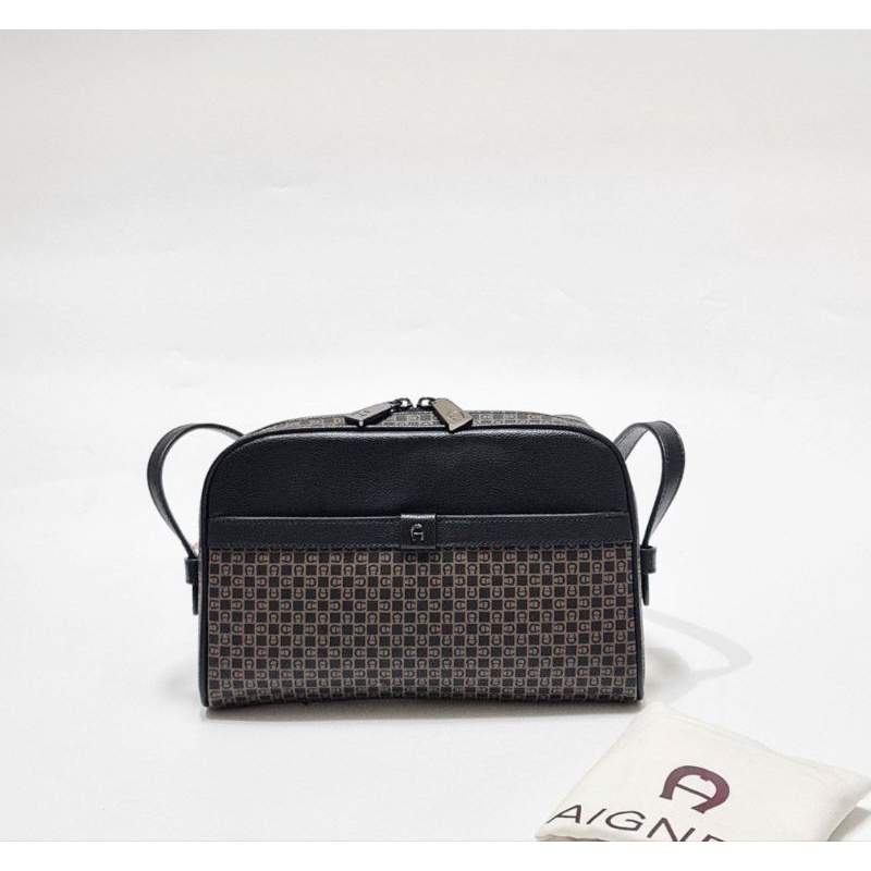 aigner adria camera bag black multi