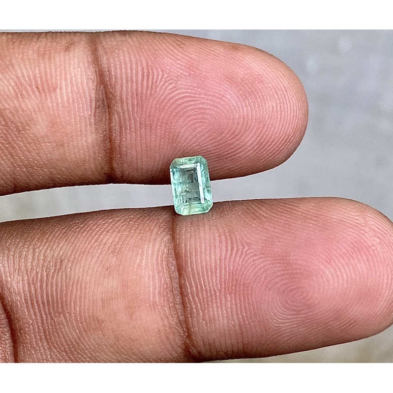 Natural emerald beryl batu zamrud batu jamrud ukrn kecil dim CT 0.70 Dim 6.5x4.5x3