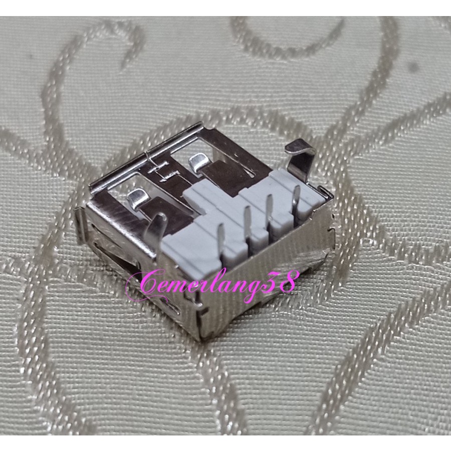 Socket Konektor Soket USB 2.0 Type A Female 4Pin PCB Mount Tekuk 90 -