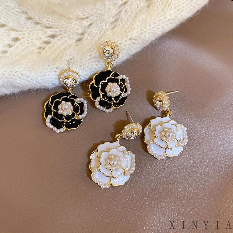 【Bayar di tempat】925 Perak Vintage Mutiara Anting Tusuk Gantung Wanita Desain Bunga Kamelia Hitam Putih Hias Berlian Imitasi Gaya Klasikelegan Untuk Pesta