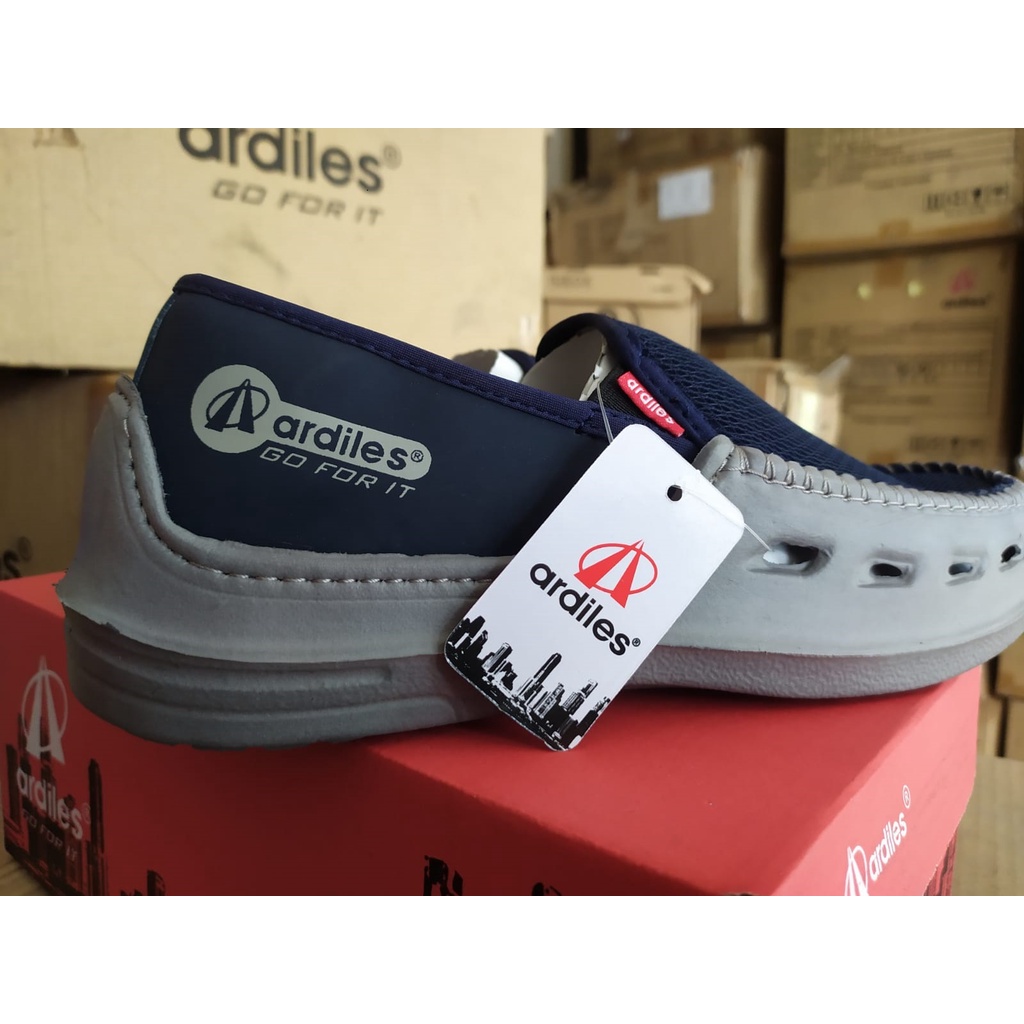 Sepatu pria slip on original ardiles nyaman anti selip kuliah kerja santai cepat kering - RPM hitam