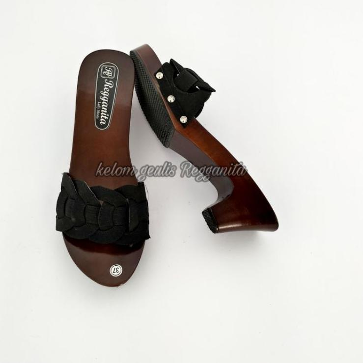Ready Sandal heels kayu wanita/Kelom geulis heels