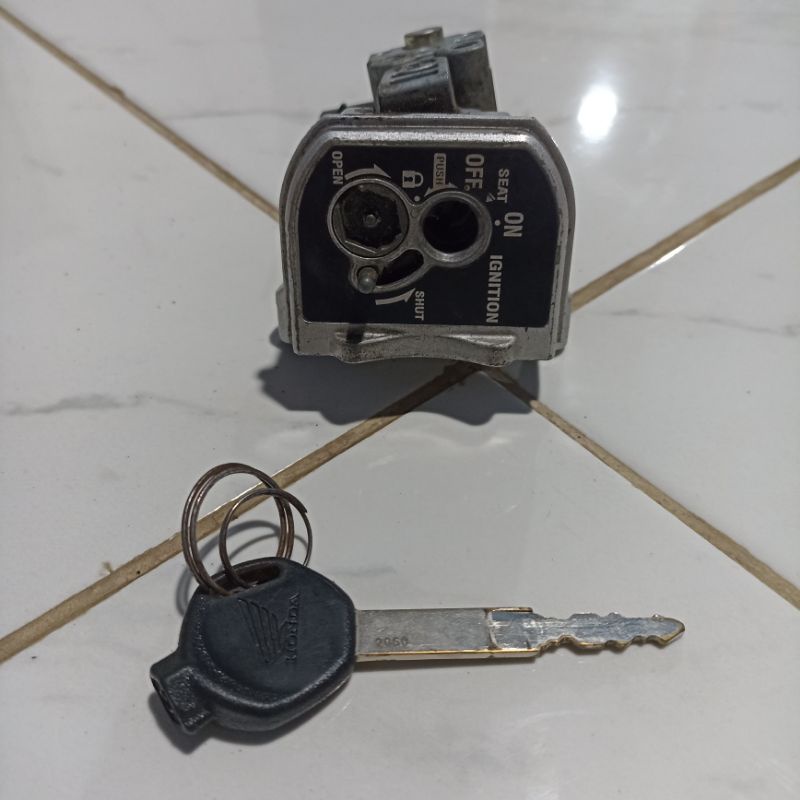 kunci kontak key set Honda vario 110 fi led Original AHM