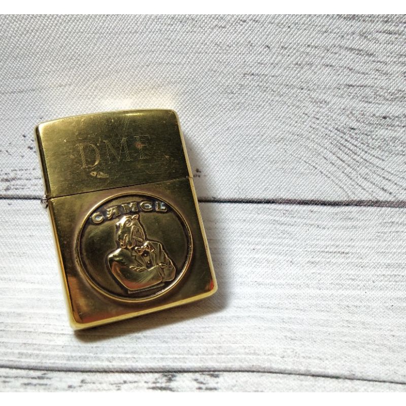 Zippo Camel Tuxedo Joe Emblem Tahun 1992