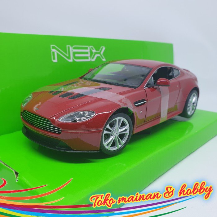 koleksii / Diecast Aston Martin V12 Vantage Welly Nex 1:24