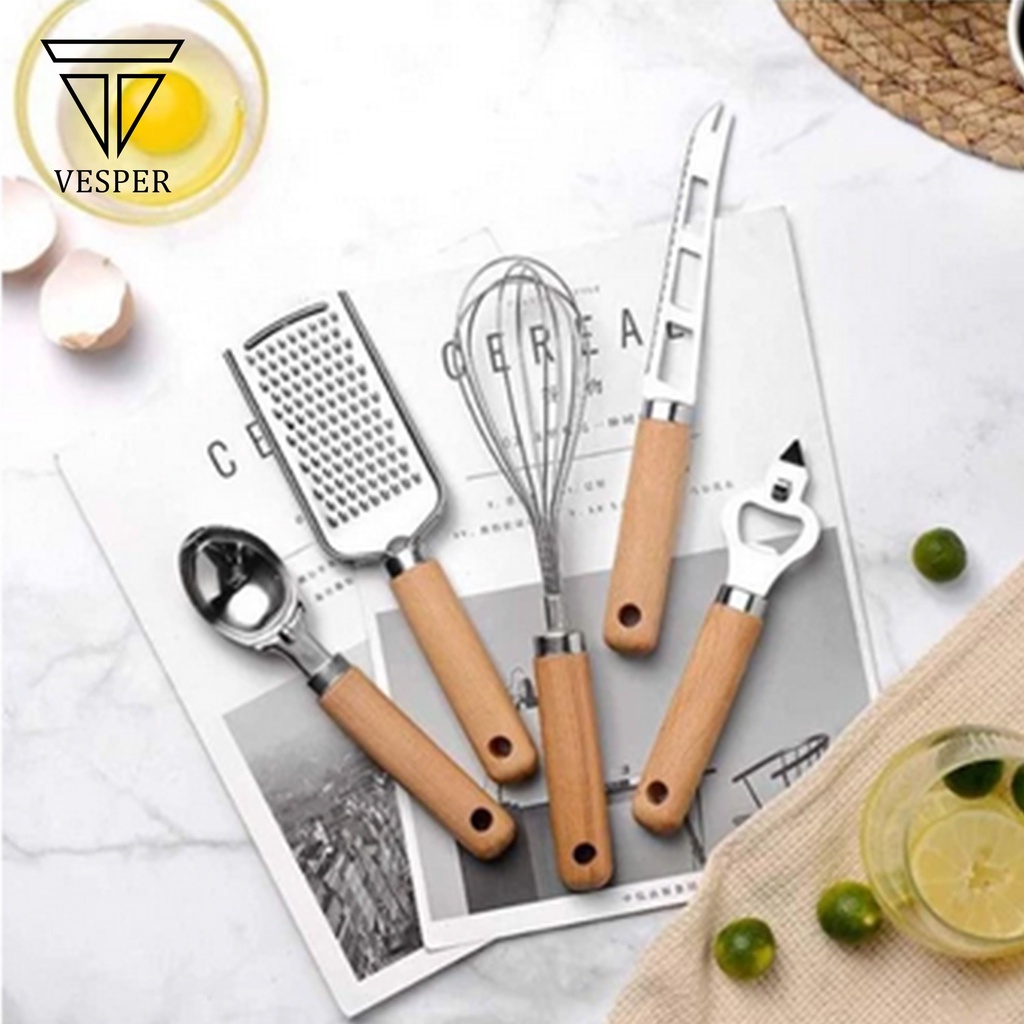 parutan keju bumbu dapur handle kayu / cheese grater wooden handle / parutan bawang gagang kayu