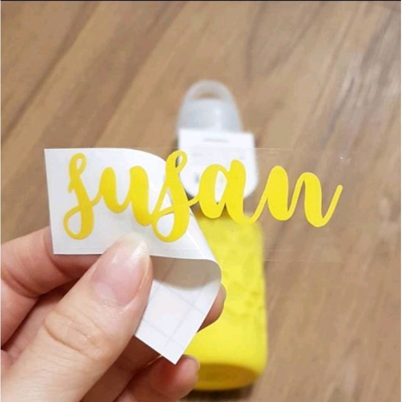 

Stiker Nama Decal SATUAN cocok utk Botol Minum,Souvenir, Power Bank, Charger, Laptop, Sepeda