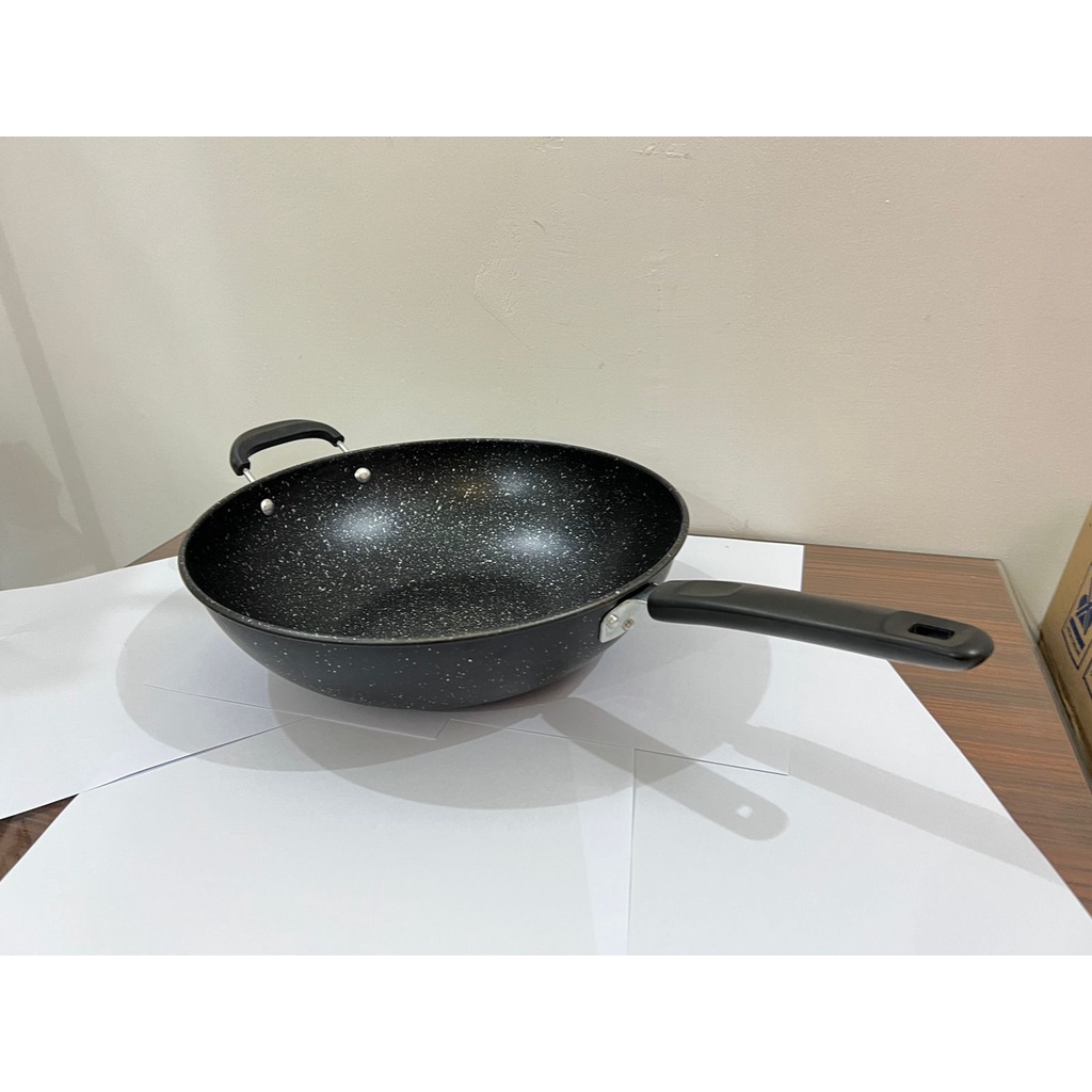 WAJAN ENAMEL GSF UK 32CM ANTI LENGKET DILENGKAPI HANDLE YANG ANTI PANAS