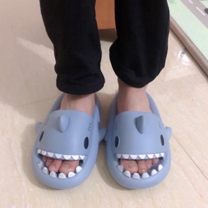 Sandal Baby Shark Dewasa Hiu Cewek Wanita Korean Lucu Terbaru