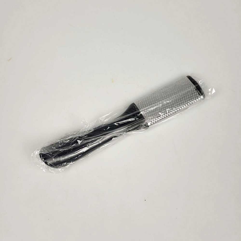 MayBeau Alat Perawatan Kaki Manicure Pedicure Foot Care Scrubber - MB9 ( Mughnii )