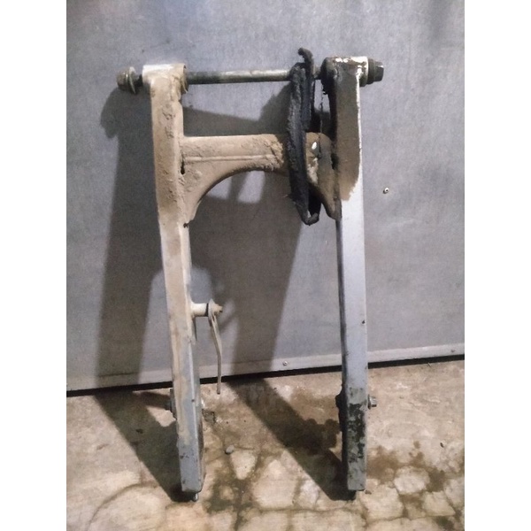 SWIM ARM ORIGINAL YAMAHA JUPITER Z