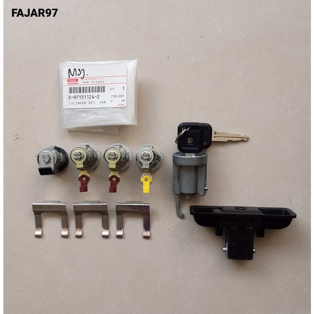 Kunci kontak/kunci pintu/kunci laci/kunci tangki Panther kotak original set 8 97151124