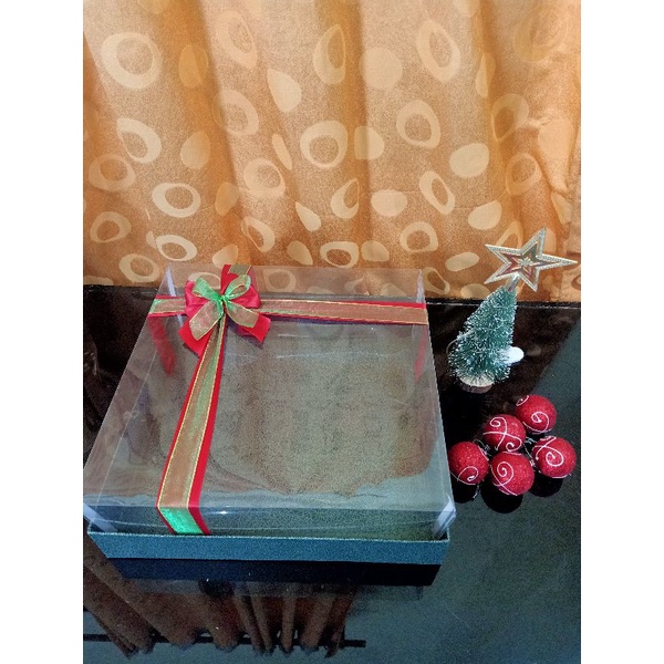 

kotak giftbox hampers natal ukrn 35x35cmxtinggi mika 12cm
