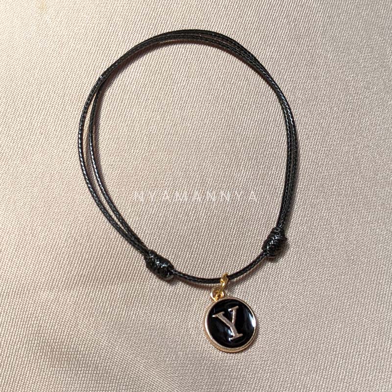 Gelang Tali Huruf Inisial Charm Casa Series Nyamannya