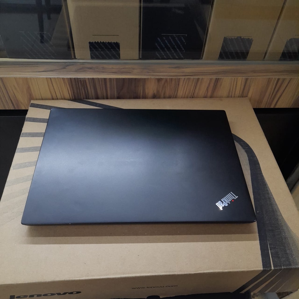 LAPTOP LEPTOP LE THINKPAD E14 TP00116A CORE I5 Gen10 SSD 256 GB + HDD 1 TB MEMORY RAM 16 GB 14 INC GENERASI BARU WINDOWS 10 SIAP PAKAI MULUS  BARU DI PAKAI BERAPA BULAN