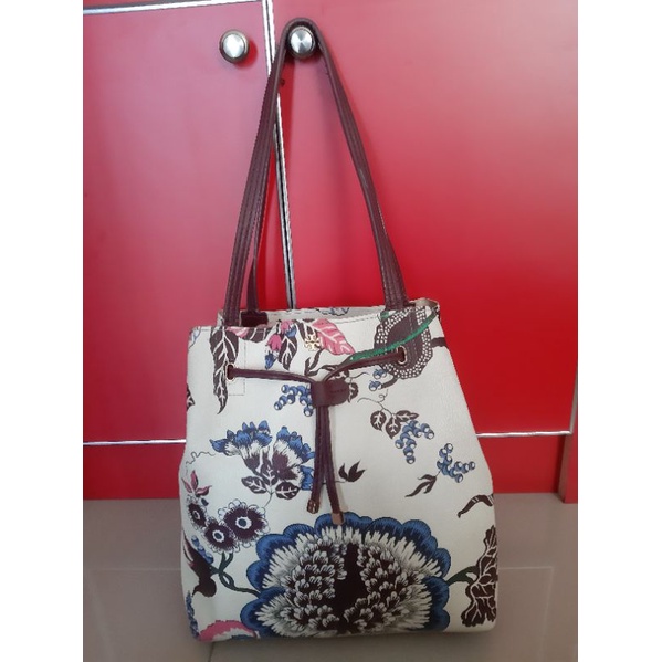 Preloved Tas Tory Burch kerrington drawstring serut