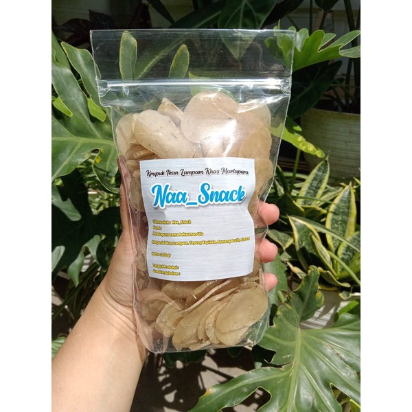 

krupuk ikan lampam khas Martapura