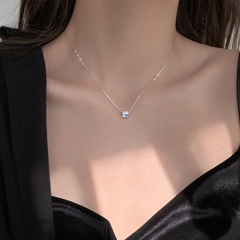 We Flower Korea Glittering Zircon Clover Pendant Korea Beruntung Kalung Untuk Wanita Gadis Elegan Kincir Angin Pesona Tulang Selangka Rantai Kalung Perhiasan