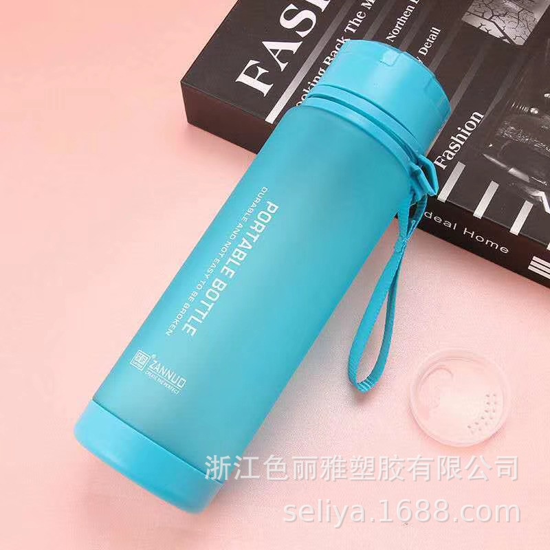 BOTOL MINUM SPORTY PORTABLE 690 ML- BOTOL MINUM 7578